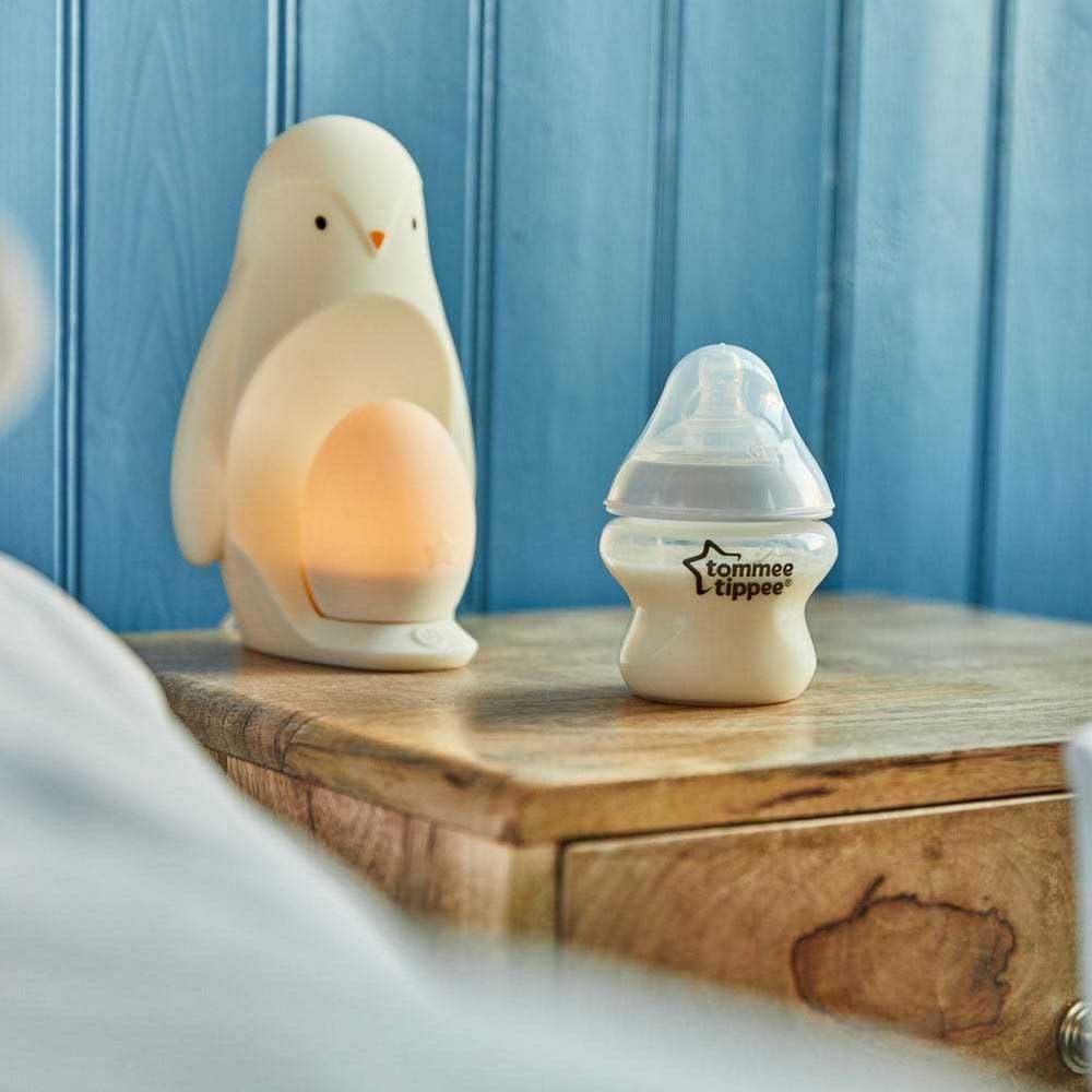 Tommee Tippee Luce da notte portatile pinguino per stanza da letto 2-in-1 con luce a uovo portatile, luminosità regolabile, alimentata via USB