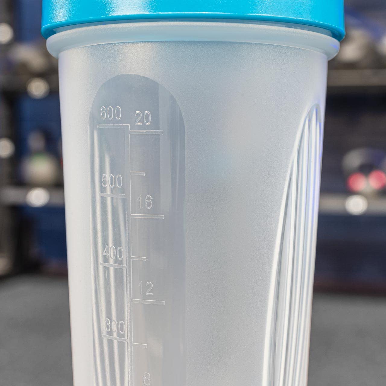 FORZA Bouteille Shaker Protéines 700ml | Gourde Nutrition pour Sports | Bouteille Mixer pour le Gym l'Haltérophilie | Choix de couleurs | Lots de 1, 3, 20 ou 72 en option (Lot de 20, Bleu)