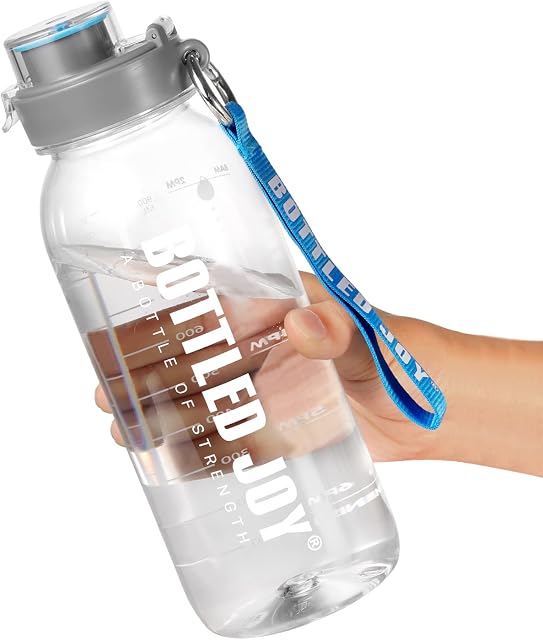 Acxilexy Water Bottle with Time Markings, 1 Litre Sports Water Bottle with Handle Leakproof Reusable & BPA Free, Flip Cap with Cleaning Brush Daily Water Intake Bottle Ideal for Gym Office