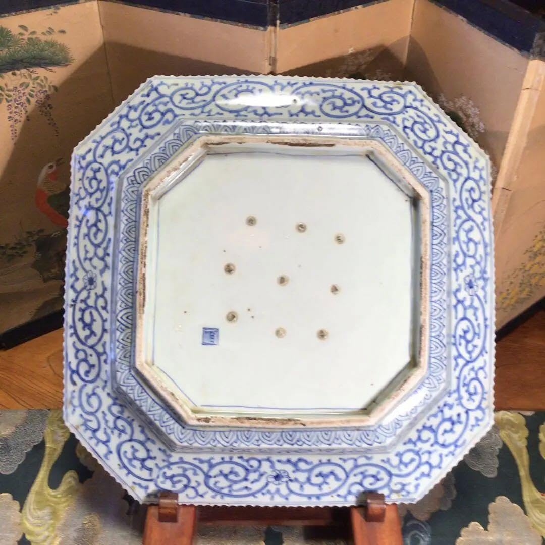 A595古伊万里 染付額縁皿 紅葉に鹿 花唐草紋様 隅切角