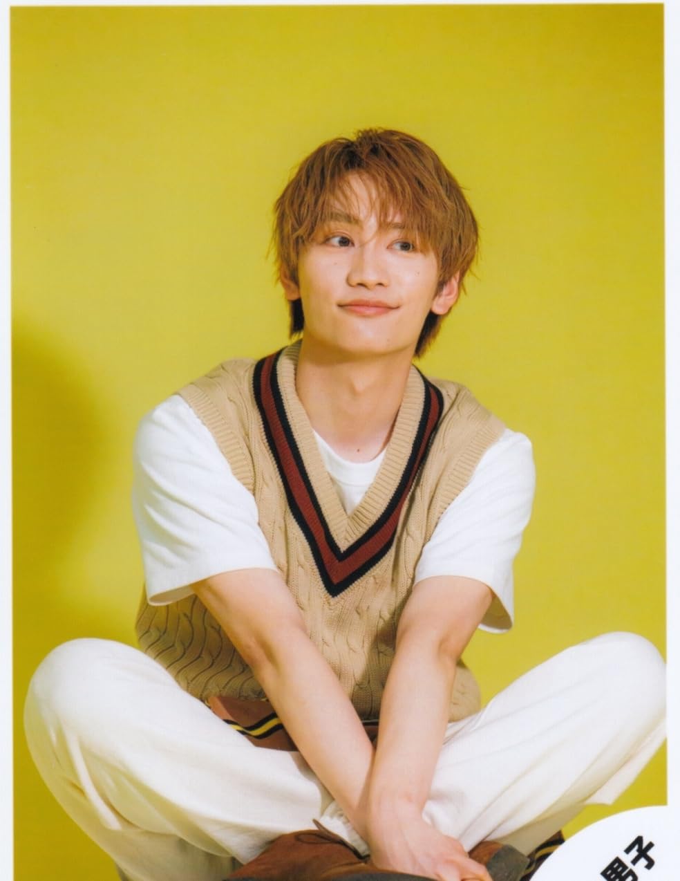 Amazon.co.jp: なにわ男子 公式 生 写真（藤原丈一郎）J02094 : おもちゃ 