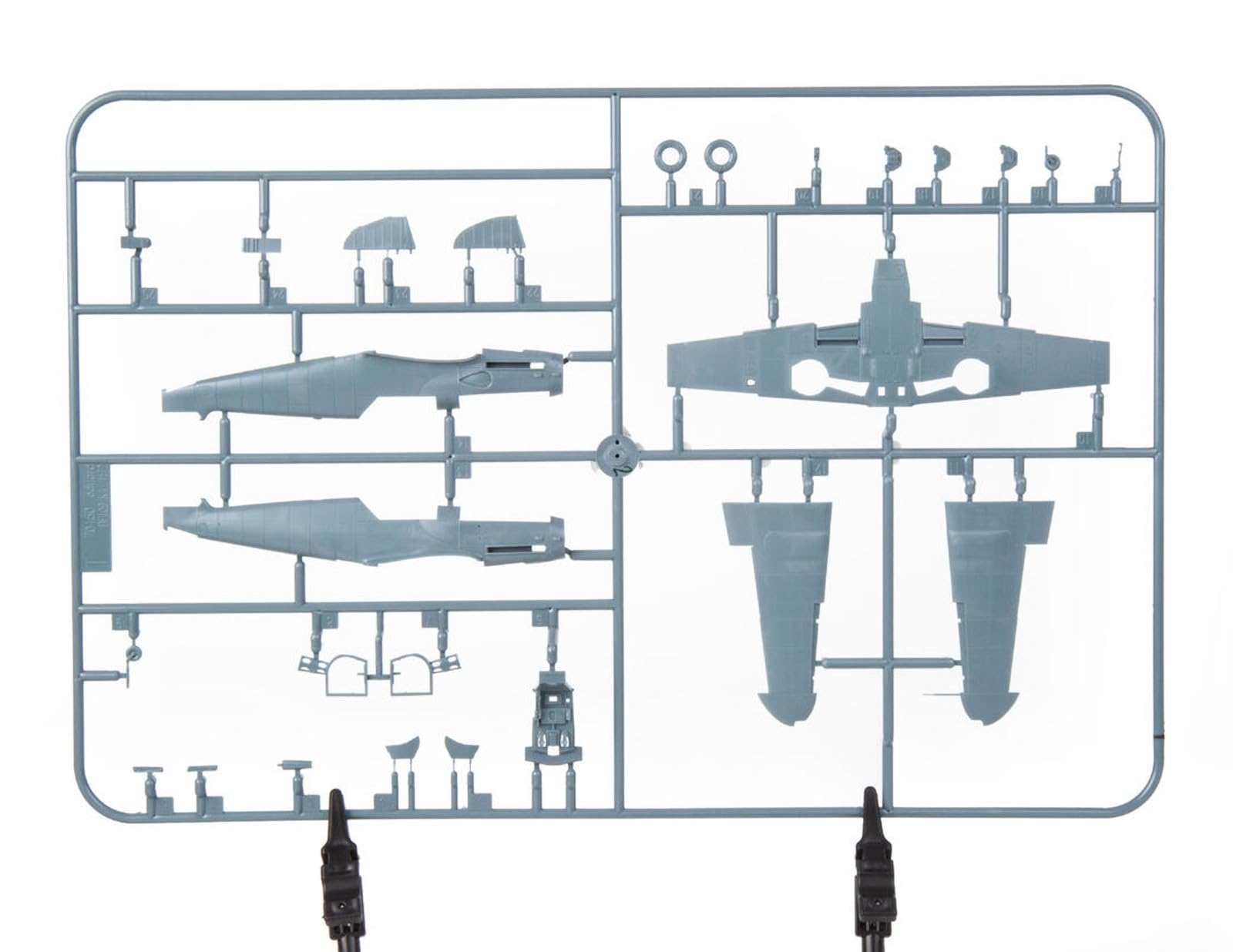 Edualdo 1/72 Dual Combo Limited Edition Coahurst Bf109K Modèle en plastique EDU2155