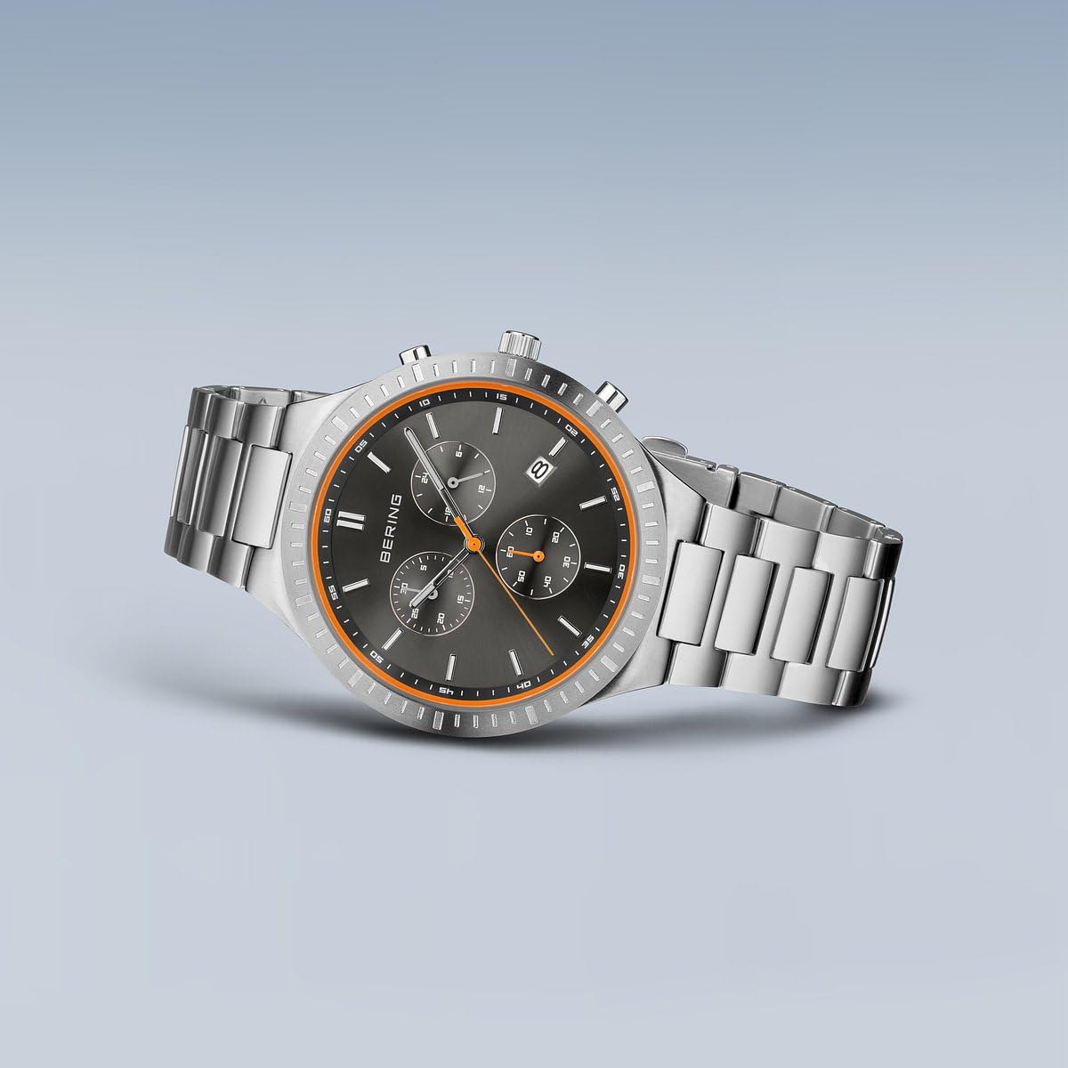 BERING Męski zegarek kwarcowy, zegarek na rękę, 43 mm, srebrna koperta z tytanu i czarny cyferblat, tytanowa bransoleta z tytanowymi elementami, 5 ATM, 11743-709