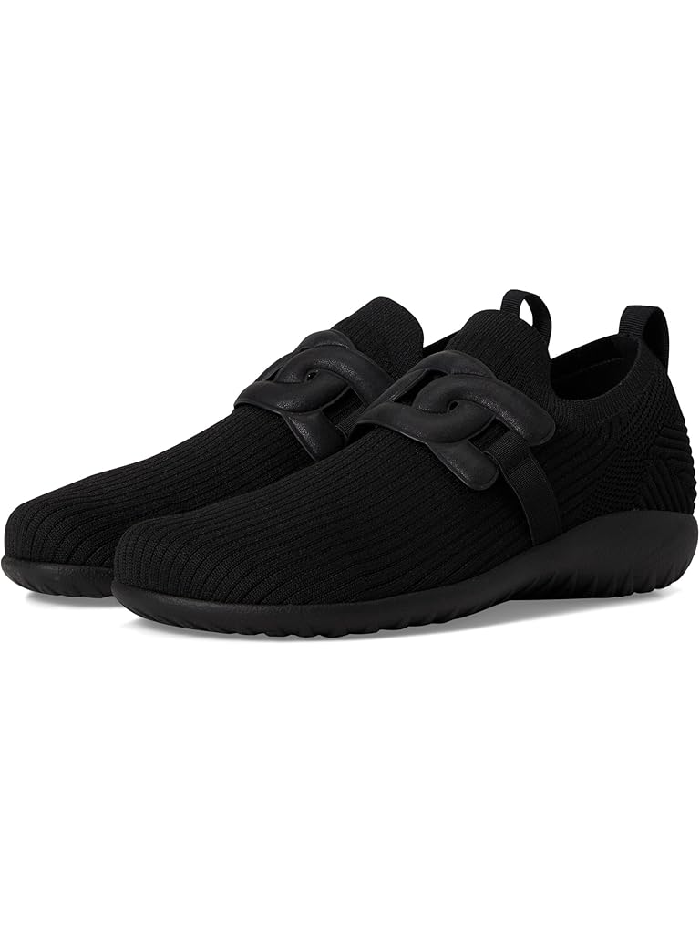 Black Naot Picton