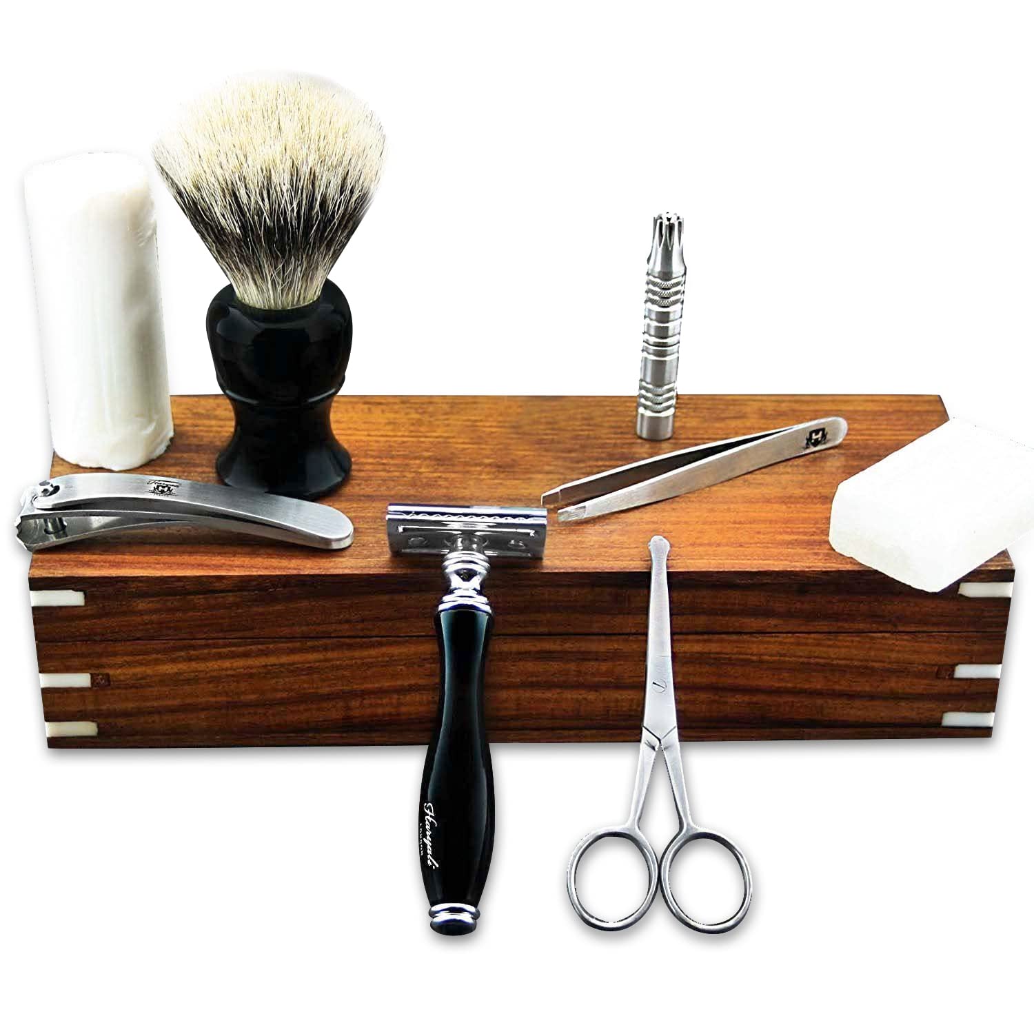 Handmontierte klassische Silberspitze Dachshaarbürste Rasierschaum, Alaunblock, Nasenschneider, Nasenschere, Pinzette, Nagelschneider in antiker Holzkiste 9-teiliges Geschenkset.