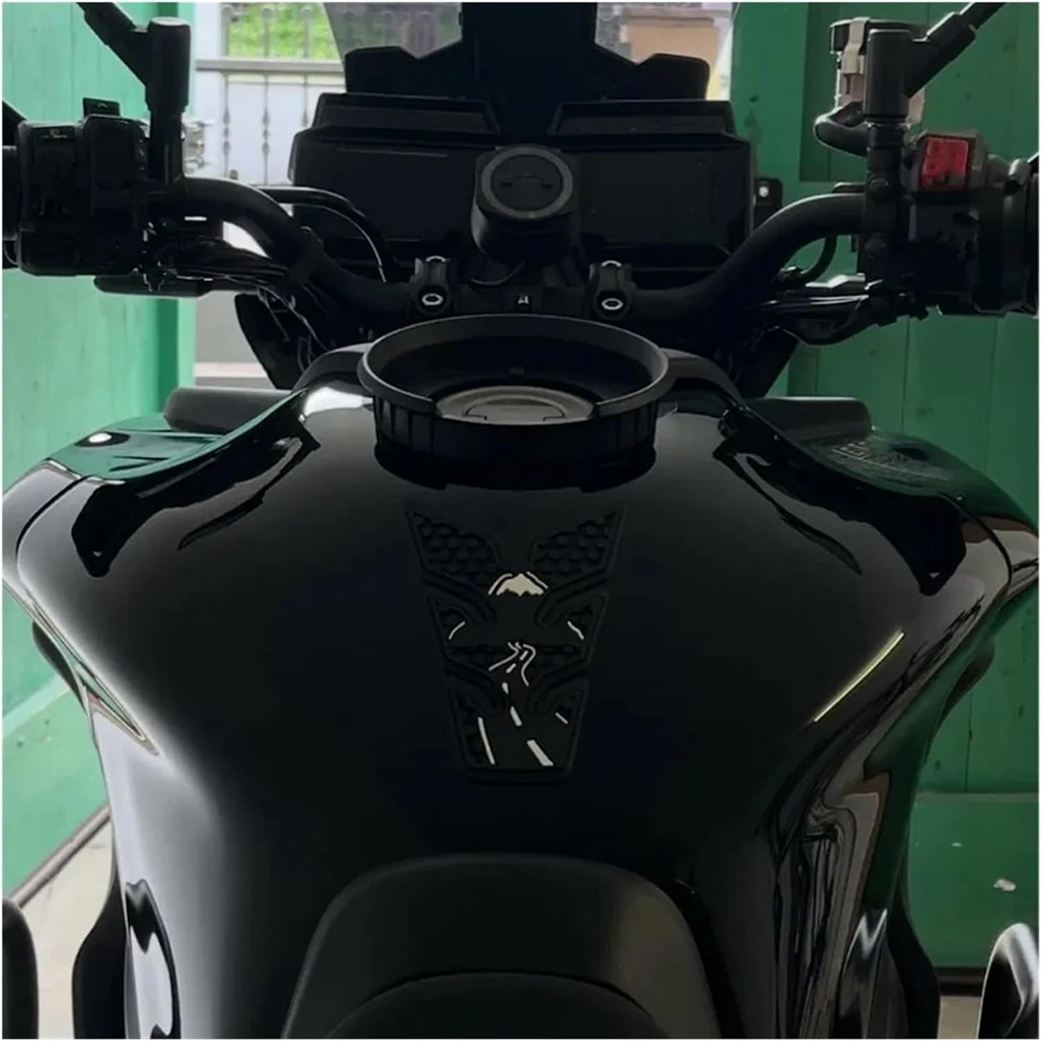 Motorcycle Tank Sticker for YA&MAHA Tracer 9GT 7GT Tracer 900GT 700GT Rubber Sticker Motorcycle Side Fuel Tank Pad Non-Slip 2021-2023.