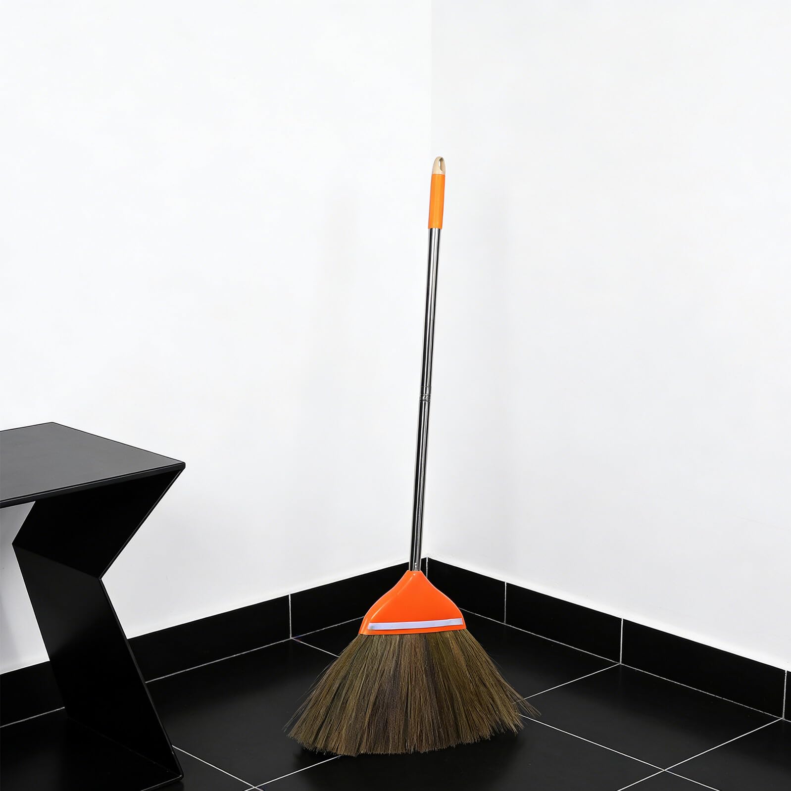 VOSAREA Scopa Vietnamita Fatta a Mano in Paglia Naturale 106 Cm con Setole Morbide Arancione, Scopa Lunga per Interni ed Esterni, Adatta per Giardino, Cortile e Pulizia Domestica