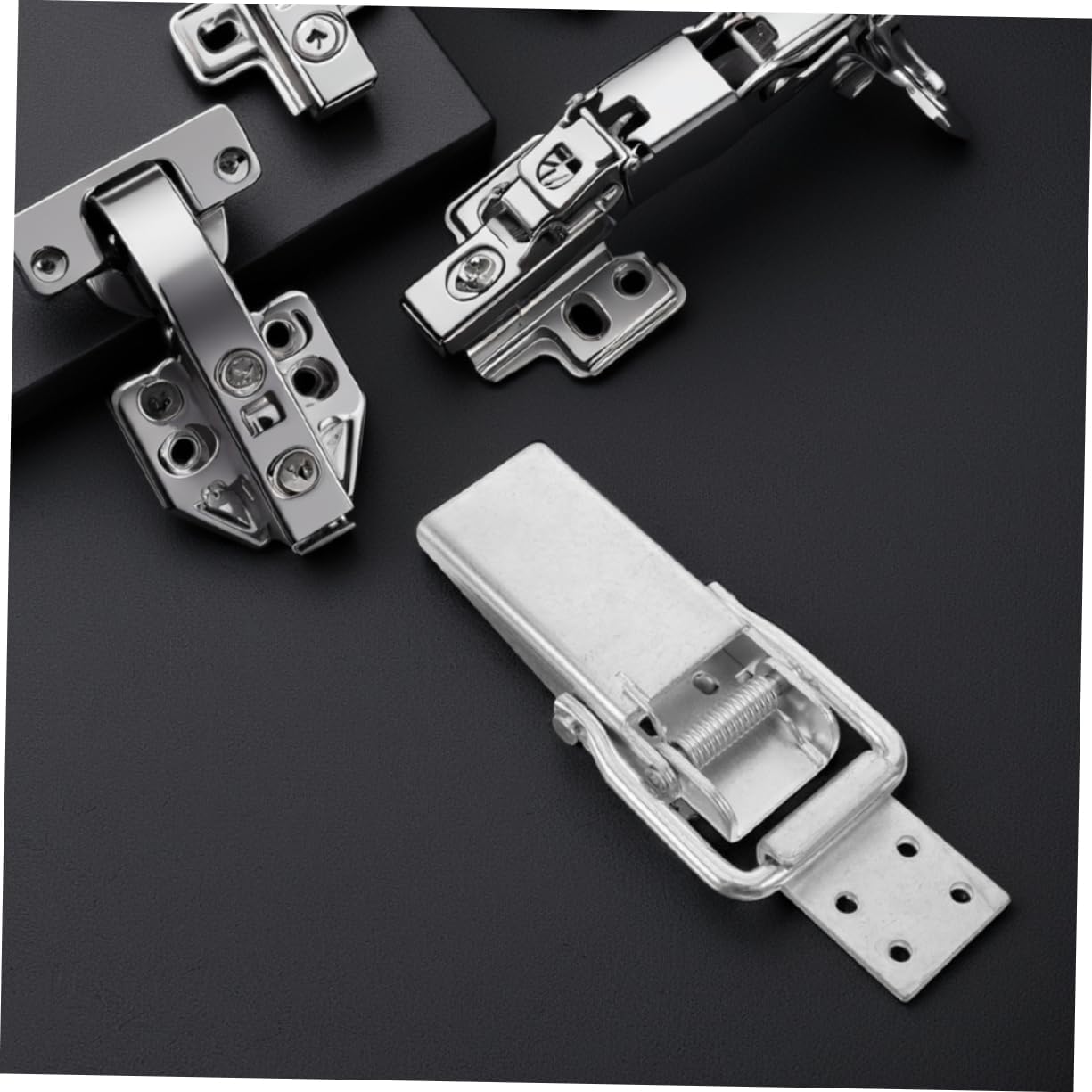 2pcs Heavy Duty Galvanized Trailer Lock Spring Latch Quick Installation High Strength Cargo Security for Trucks and Trailers Durable Gate Accessory for Outdoor Use