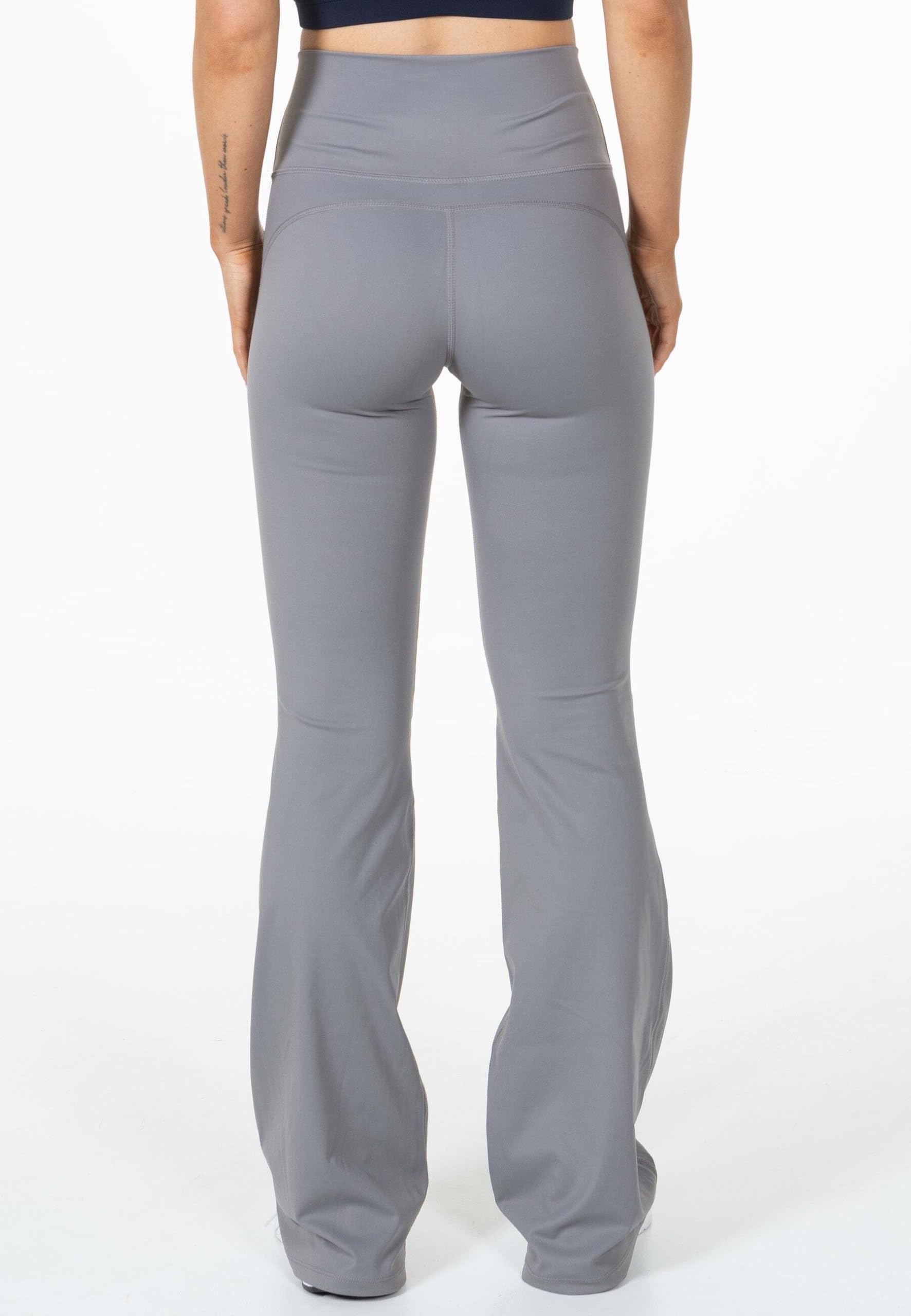 Divina Flare Tights, legginsy z rozkloszowanymi nogawkami i paskiem cross-over, idealne do treningu, jogi, spacerów i do noszenia na co dzień. Szare M
