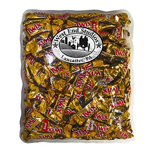 Bundle of Twix Caramel, Classic Chocolate Candy Fun Size Bars (5 lb)