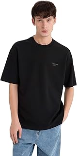 ديفاكتو تي شيرت محبوك باكمام قصيرة ورقبة دائرية ضيقة للرجال الشباب (عبوة من قطعة واحدة)