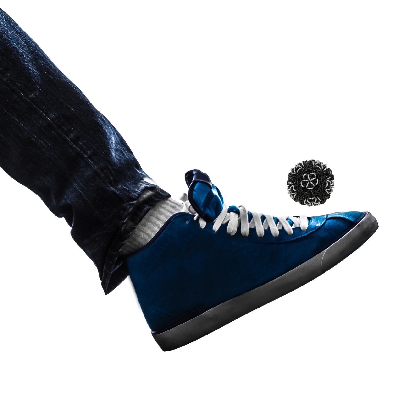 Footbag Chainmail Ninja Metall und Gummiringe. Perfekte Kombination aus Pop und Stall