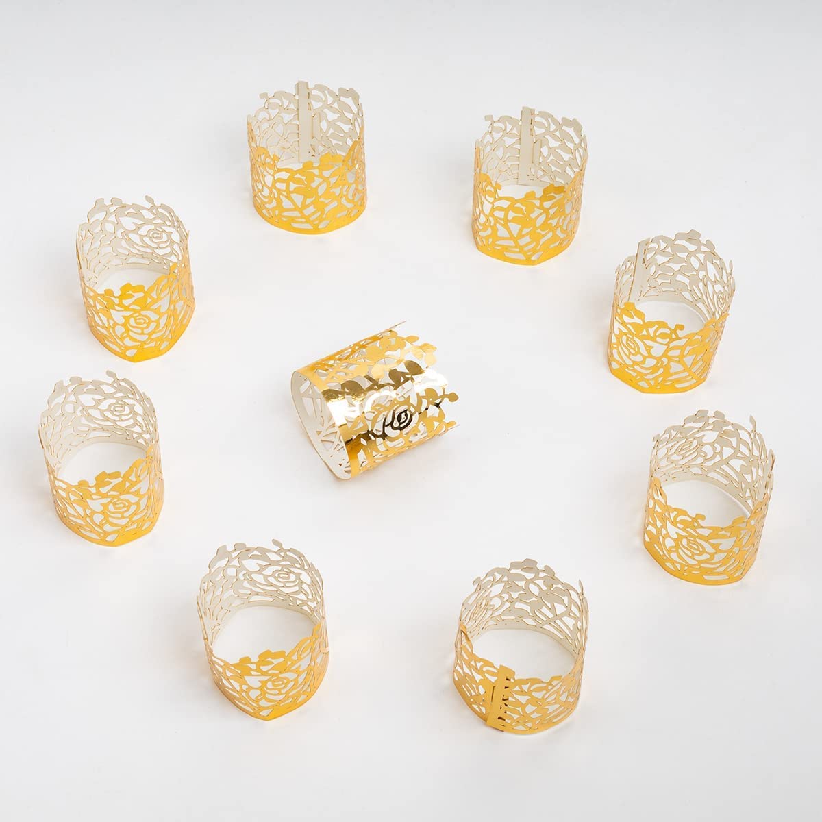 Lot de 100 Ronds de Serviette Anneau Papier de Serviette d'aluminium découpés au Laser pour décoration de Table de Mariage événements spéciaux et Services de Restauration (Doré)