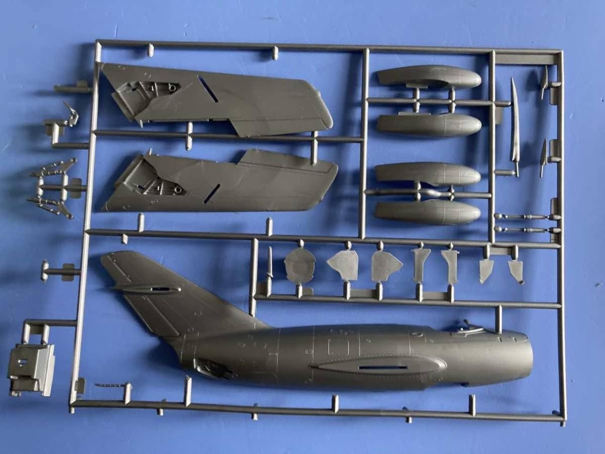 Amazon.co.jp: ミグ MiG-15 1/48 モノグラム : ホビー