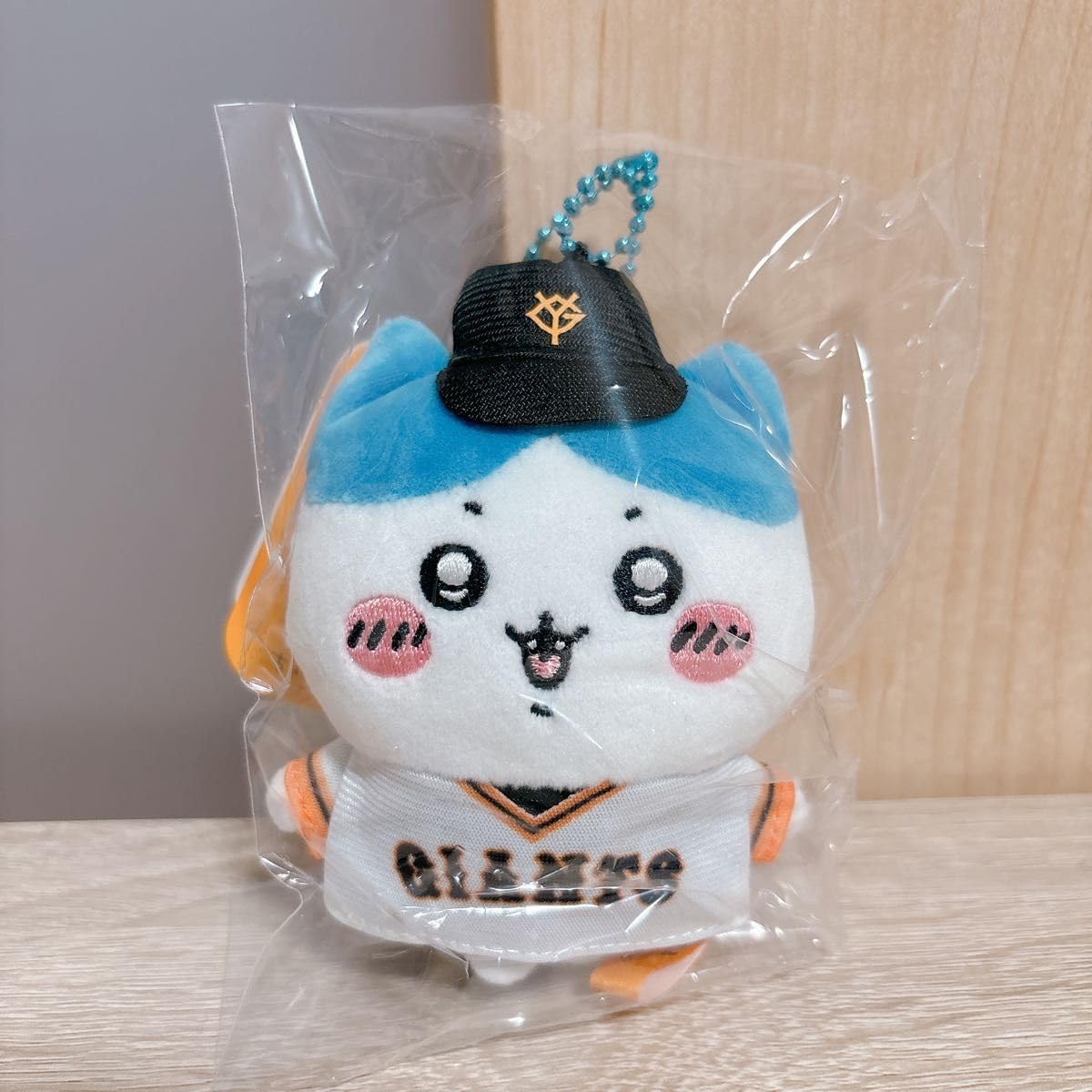 Amazon.co.jp: ちかわ 読売ジャイアンツ ハチワレ マスコット : おもちゃ