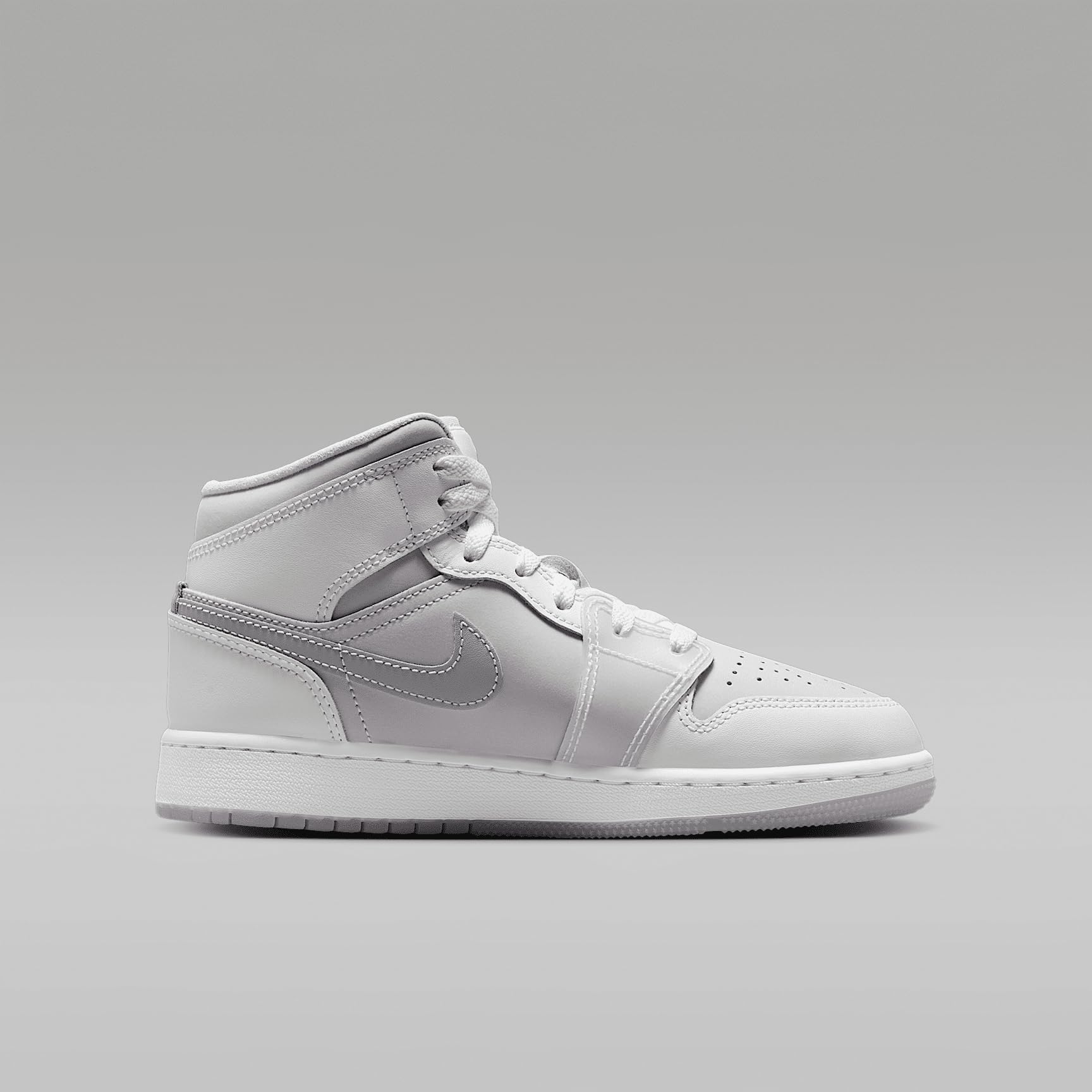 Jordan Air 1 Mid Grade School Summit White/Metallic Silver HQ3600-121 Size 7Y