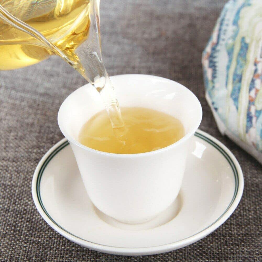 Wolkenhafte Weiße Schönheit Roher Puerh-Tee 2020 Golden White Sheng Puer-Tee 357g