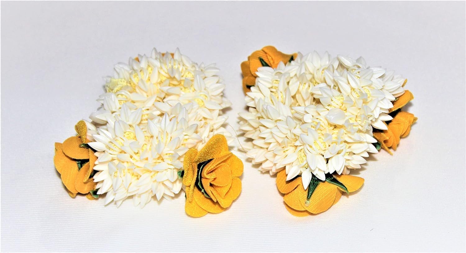 SUNRING Wedding Gajra, Scrunchie Gajra, Hand Gajra, Indian Wedding Jewelry Gajra, Mogra Gajra, Elastic Gajra (Pack of 2) SUNRING Wedding Gajra, Scrunchie Gajra, Hand Gajra, Indian Wedding Jewelry Gajra, Mogra Gajra, Elastic Gajra (Pack of 2)