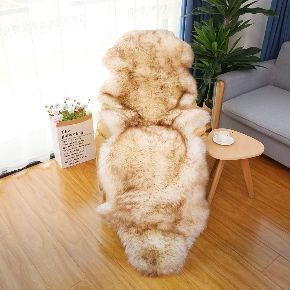 Tapis en peau de mouton véritable naturelle – Jeté moelleux pour chaises inclinables et canapé – Housse de siège en peau de mouton authentique à pointe marron – Décoration luxueuse en fourrure douce