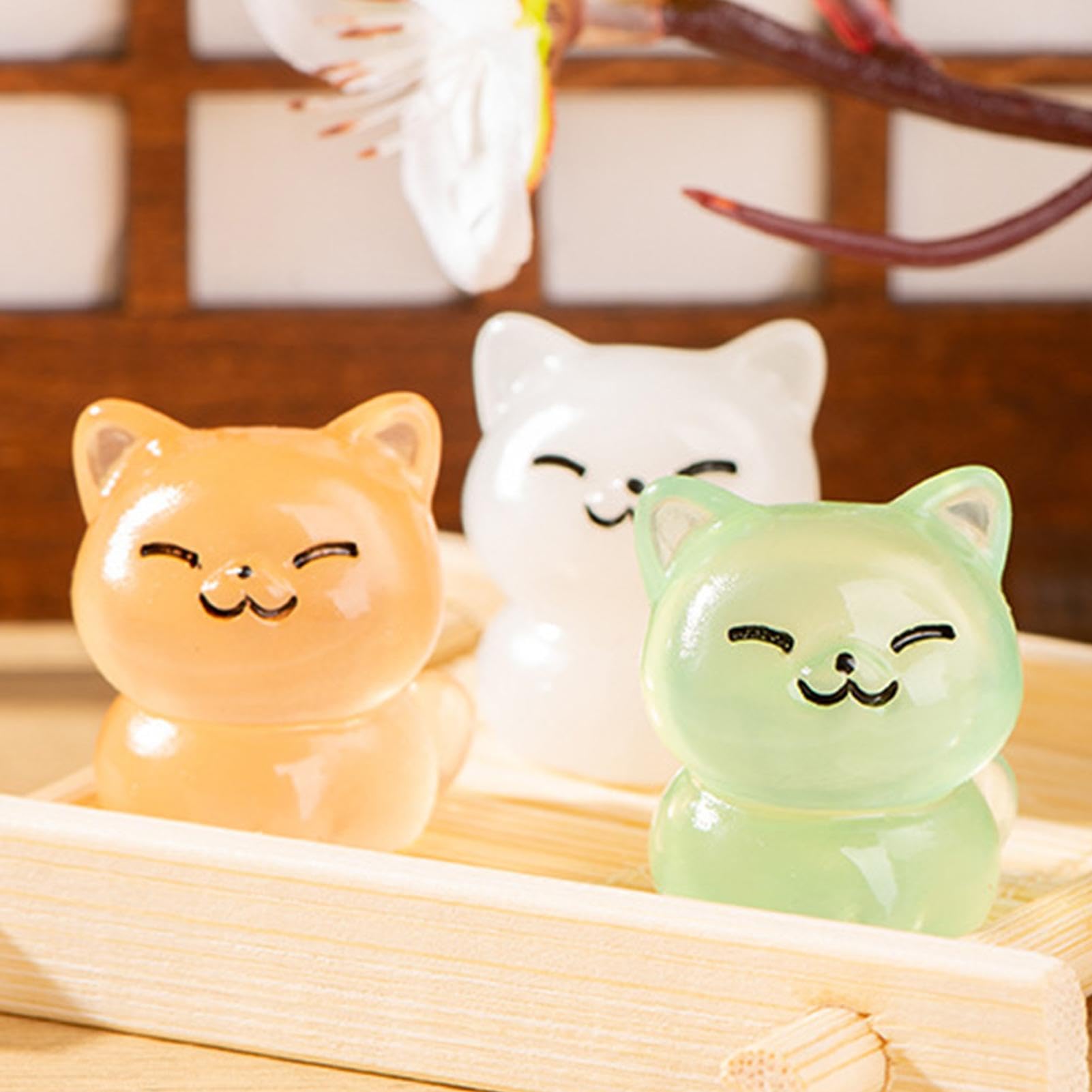 Amazon.co.jp: 夜光猫の置物 - 暗闇で光る猫の庭の像、デスク