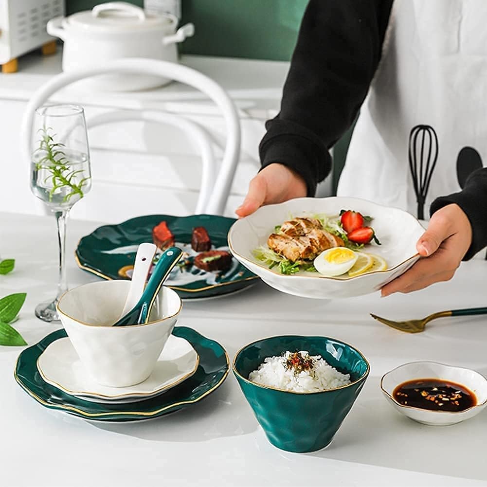 Zestaw zastawy stołowej z talerzami， miskami i talerzami， zielono-biały ceramiczny zestaw obiadowy ze złotem na imprezę lub wesele， 46-częściowy zestaw，