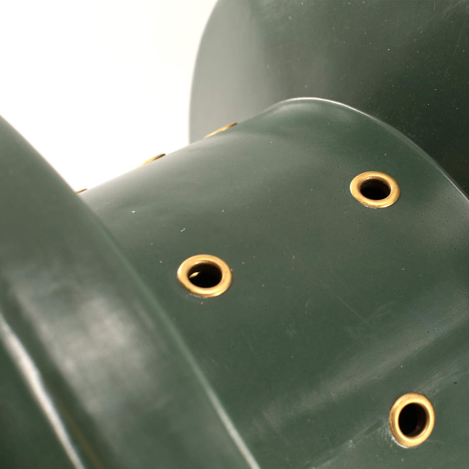 Martenbrown® Futtertrommel I Kirrtrommel I Sautrommel I Sauenkreisel für Schwarzwild I Kirrkegel I Saukegel I Kirrautomat I für Schwarzwildfütterung + Bodenanker