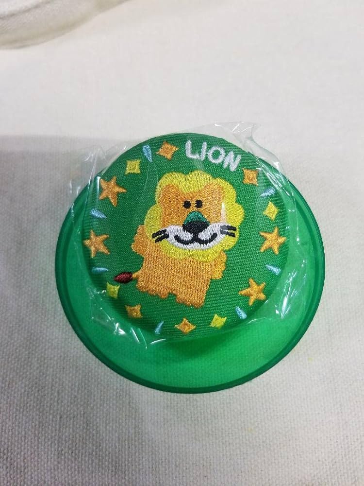 Amazon | ガチャガチャ たべっ子どうぶつ 刺繍 缶バッジ | バッジ