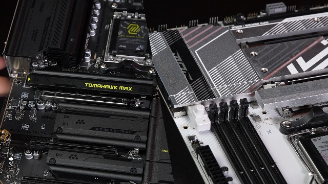 MSI MAG B850 Tomahawk MAX WiFi Gaming Motherboard (AMD Ryzen 9000