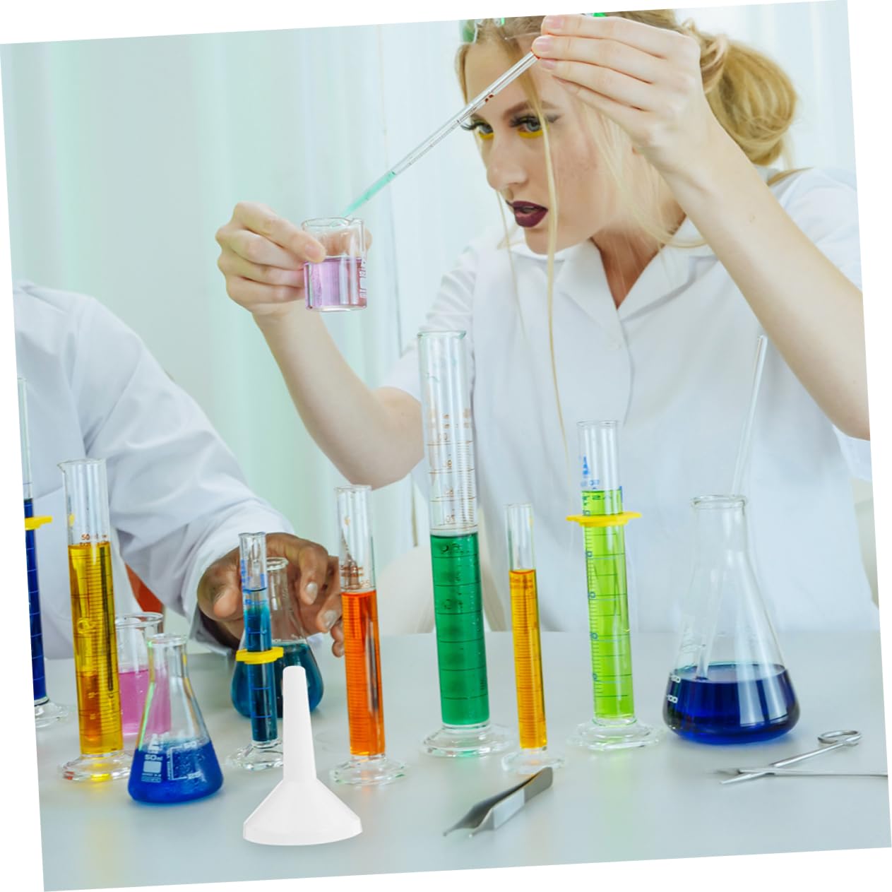 KICHOUSE 2pcs Filter Paper Filter Funnel Suction Filtration Funnel Buchner Filter Essential Oils Funnels Equipment Oil Strainer Funnel Mini Funnel Paper Funnel Vacuum Funnel White Plastic