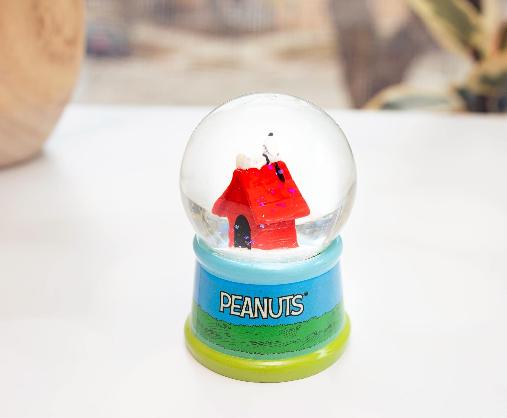 Silver Buffalo Peanuts Group Walk Outside Light Up Snow Globe, 55 mm, Multicolor - Image 3