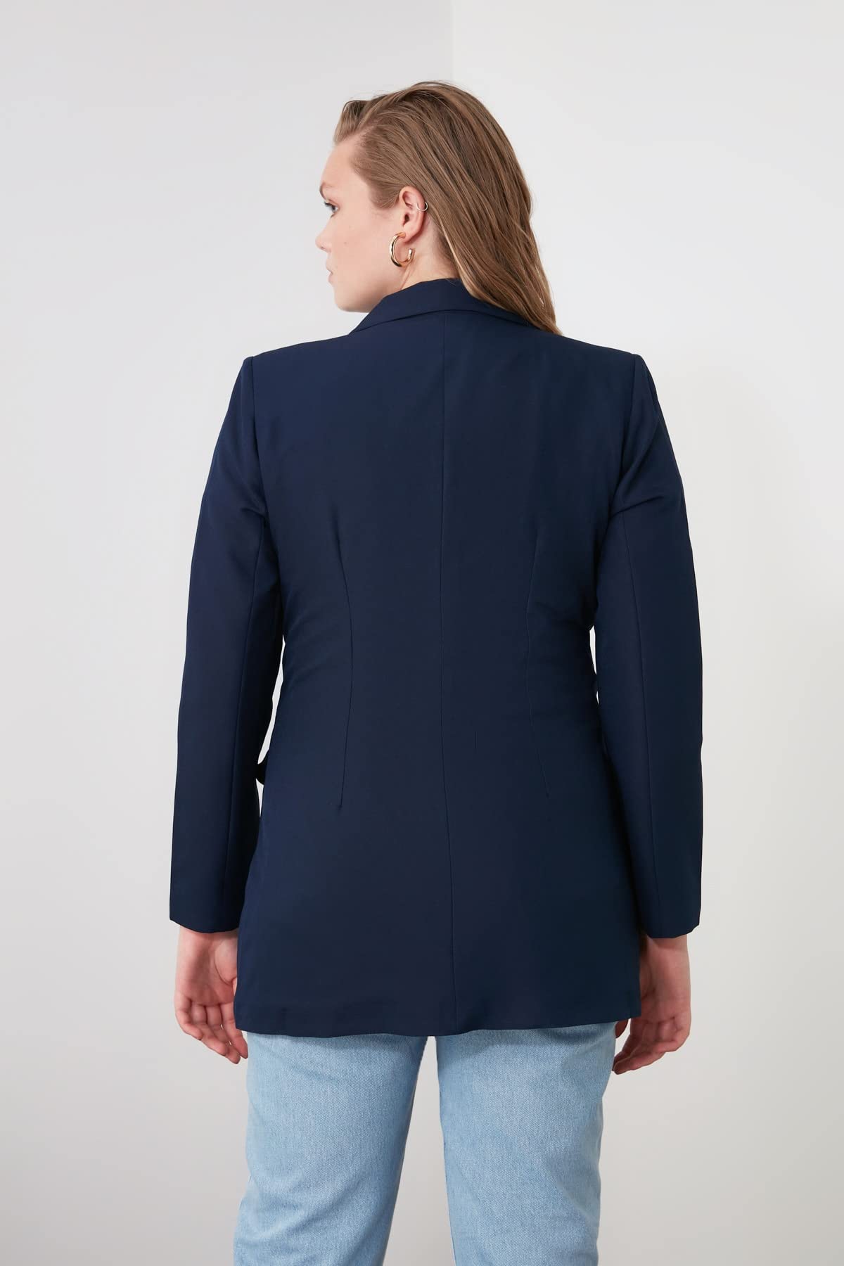 Trendyol Veste Blazer Surdimensionnée À Boutons Bleu Marine Trendyol Veste Blazer surdimensionnée avec Boutons Bleu Marine Femme (Lot de 1)