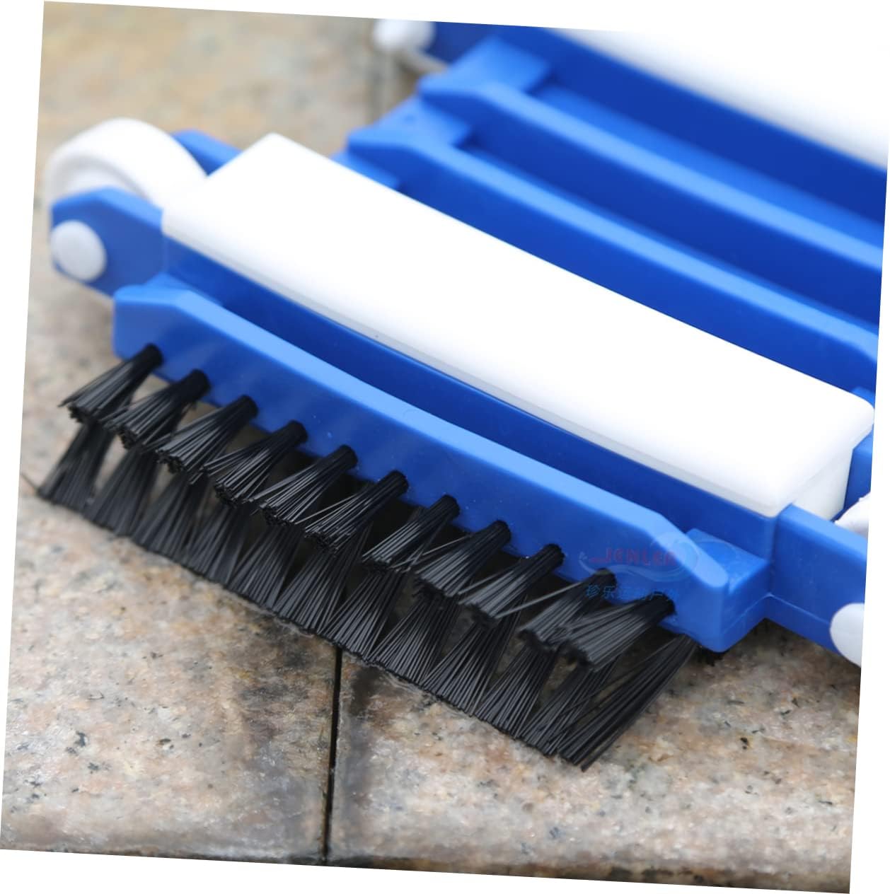 Swimming Pool Vacuum Head with Brush Flexible Pool for Easy Debris Removal Durable Pool Equipment for Efficient Maintenance and Cleaning