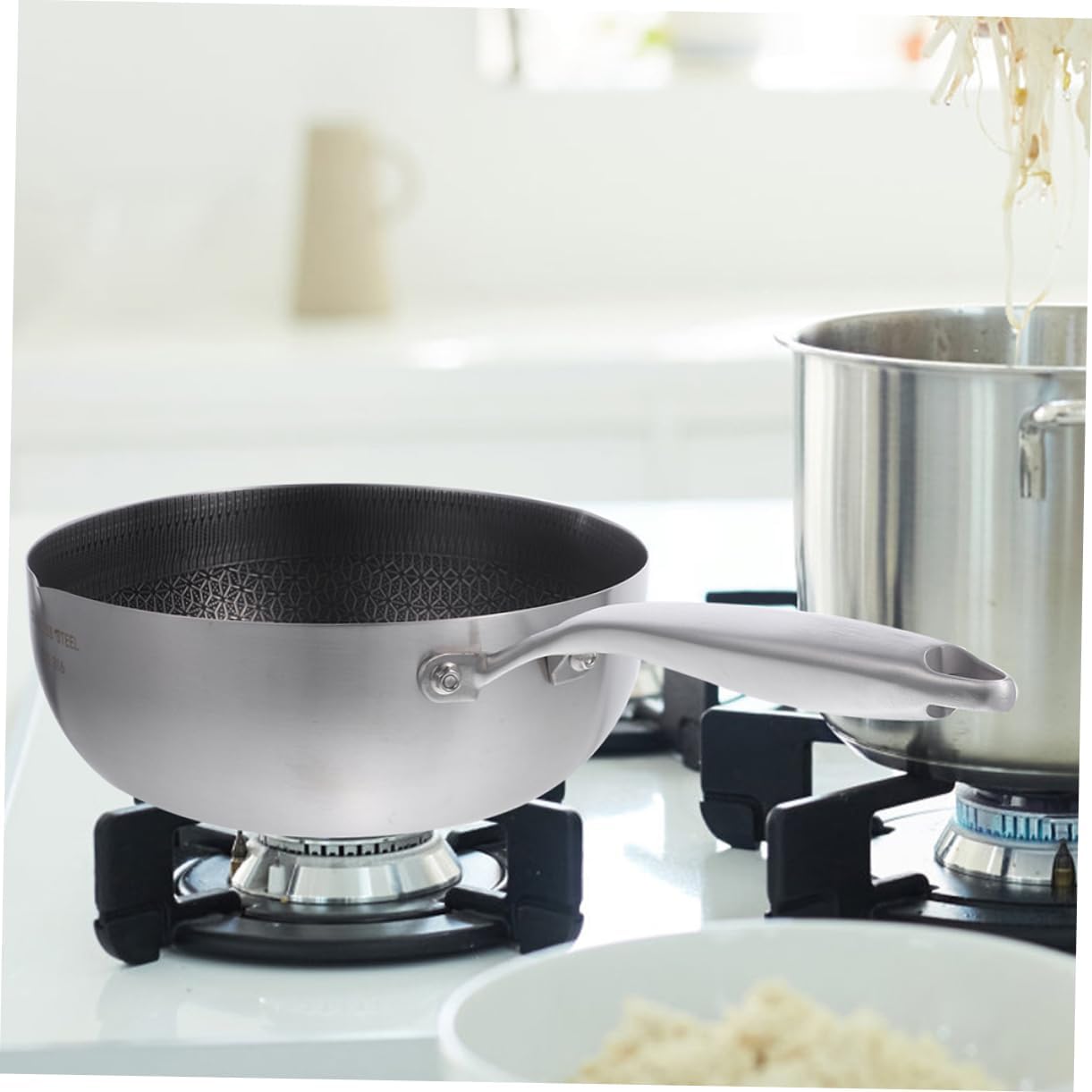 Stainless Steel Honeycomb Non-stick Cooking Pot with Lid Kitchen Saucepan for Frying and Boiling and Easy to Clean Suitable for Everyday Use