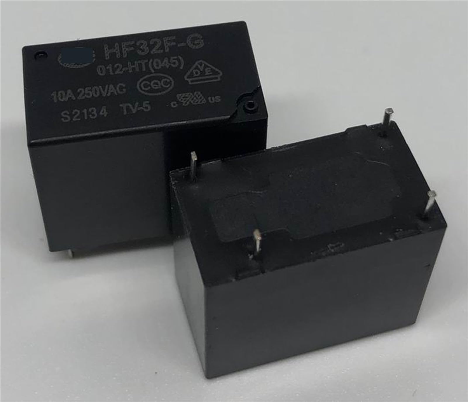 Relais HF32F-G 012-HT 4 broches pour réparer carte électronique