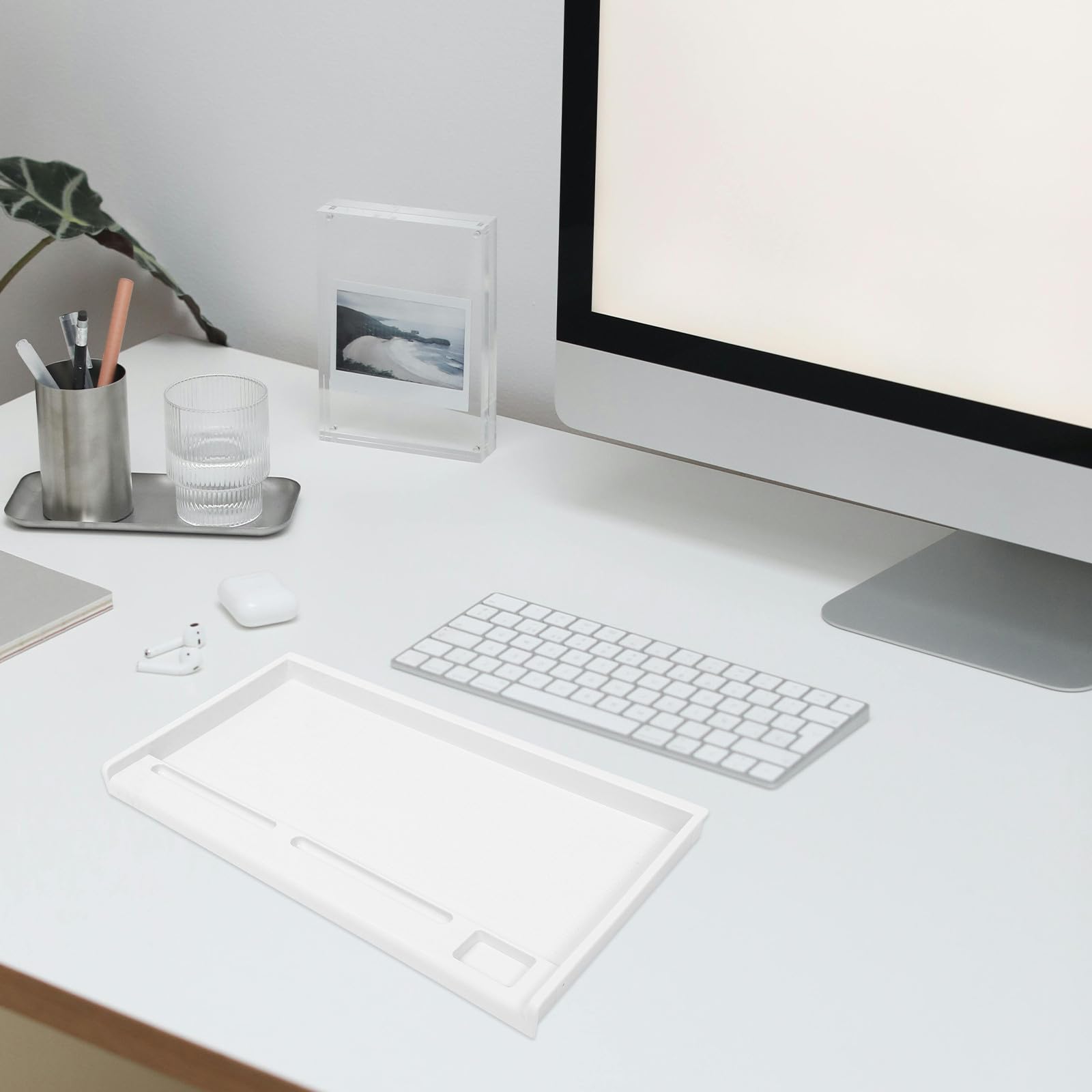 Ausziehbare weiße Schreibtisch-Tastaturablage – verstellbare Plattform für Heimbüro, ergonomische Aufbewahrungslösung, stilvolles Schreibtischzubehör für Komfort und Nization