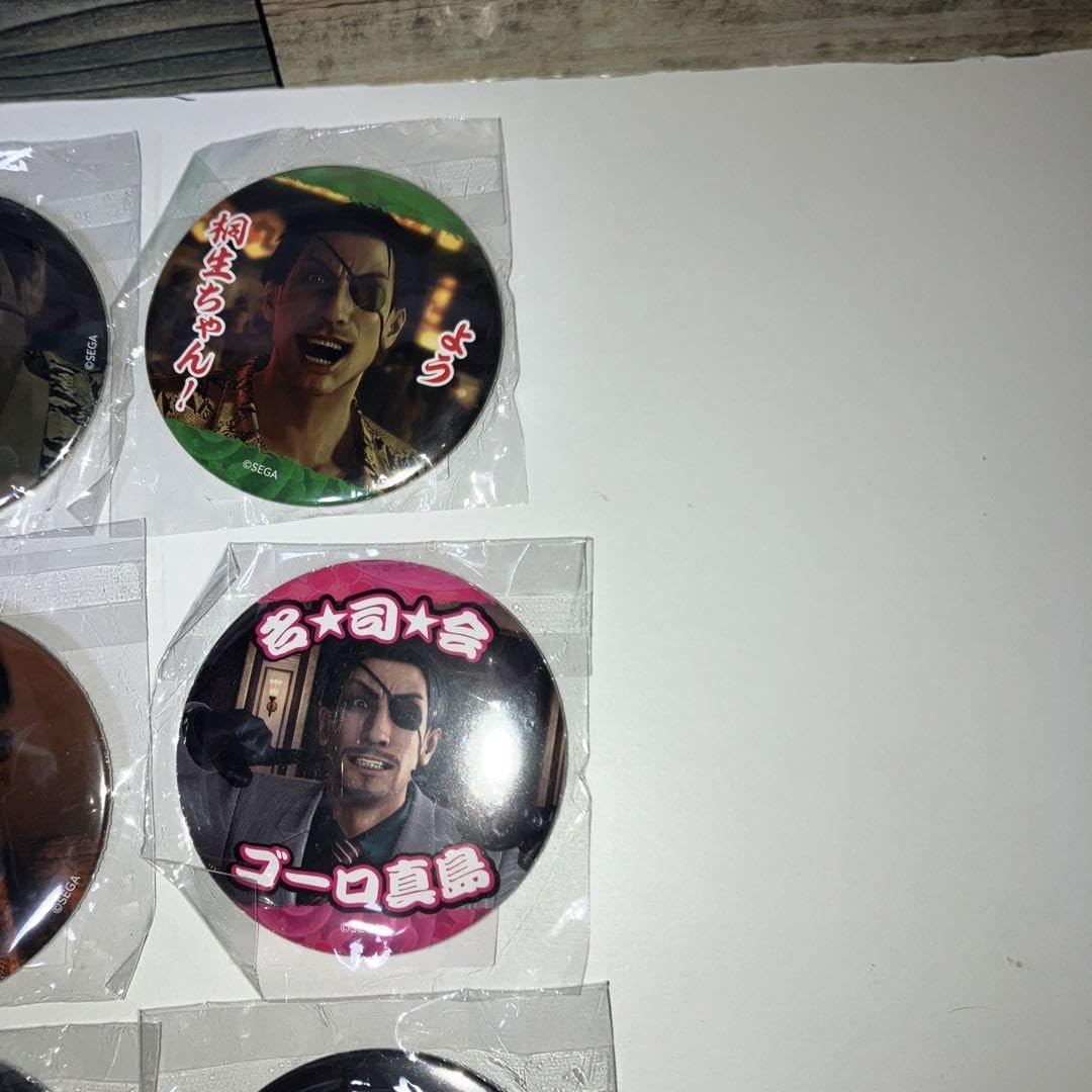 真島 100㎜缶バッジ Amazon.co.jp: 龍が如く 真島 缶バッジ : おもちゃ