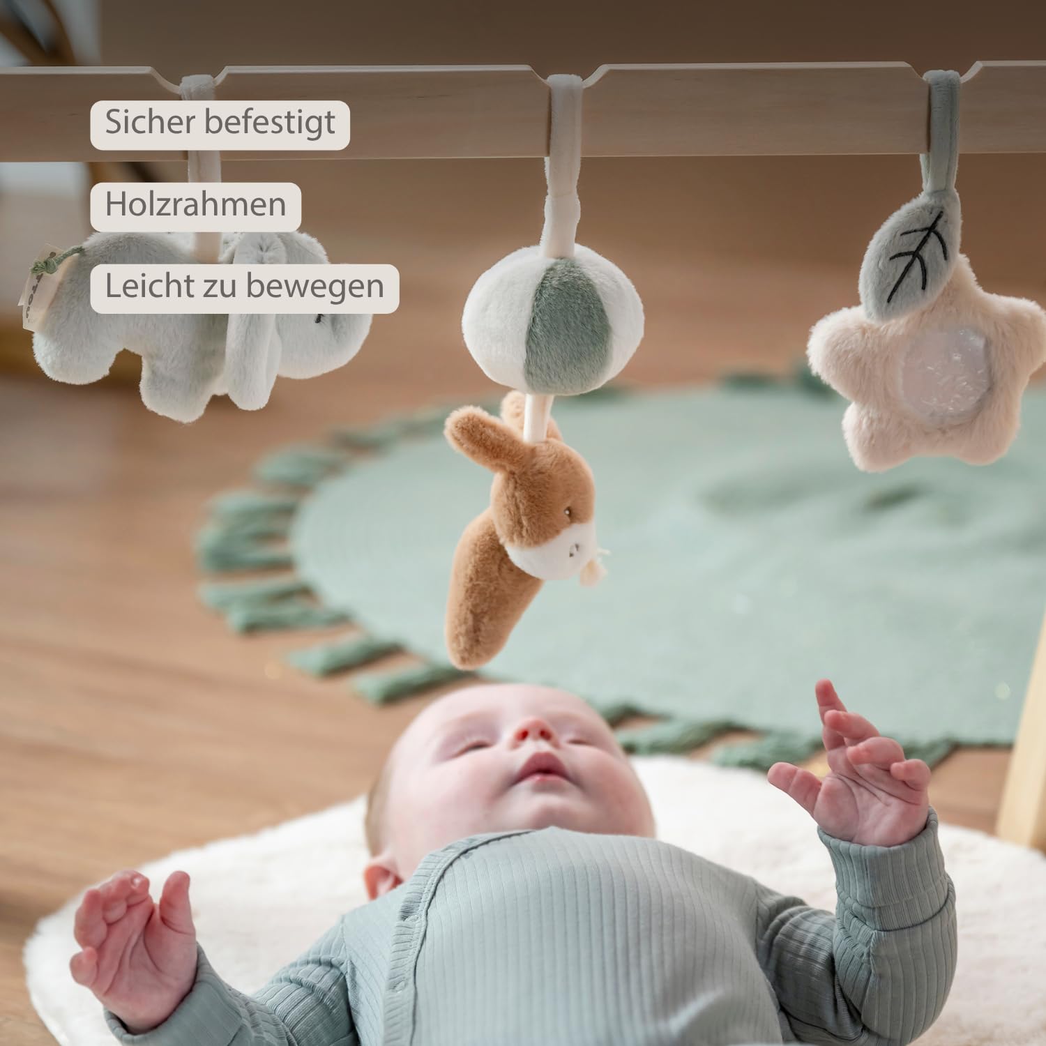 Nattou Loulou Holzbogen mit Hängendem Spielzeug, Montessori-Spielbogen Baby, Spielbogen Baby, Sensorische und Motorische Entwicklung für Babys, 60 x 50 x 47 cm, Sanfte Farben