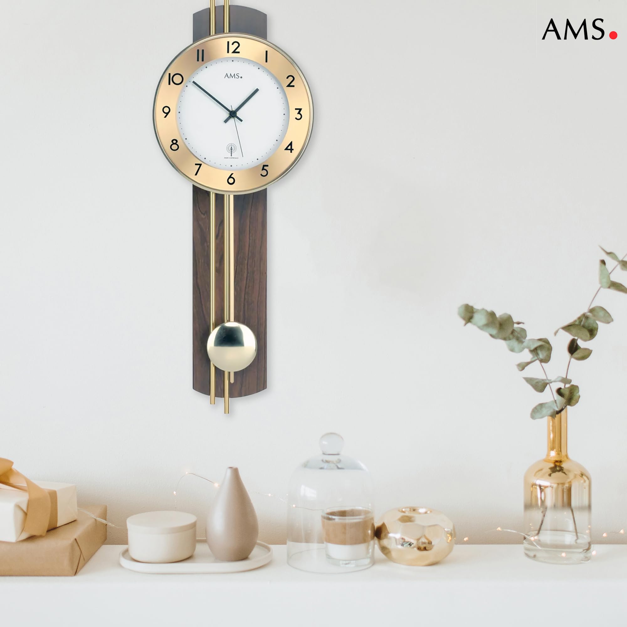 AMS 5266/1 Wanduhr - mit Funkpendelwerk, Elegante Funkpendeluhr, Uhr mit Pendel, Funkwanduhr mit arabischen Ziffern, Mineralglas, Pendeluhr für Wohnzimmer & Büro, Nussbaumoptik, Maße: 22 x 62 x 8 cm
