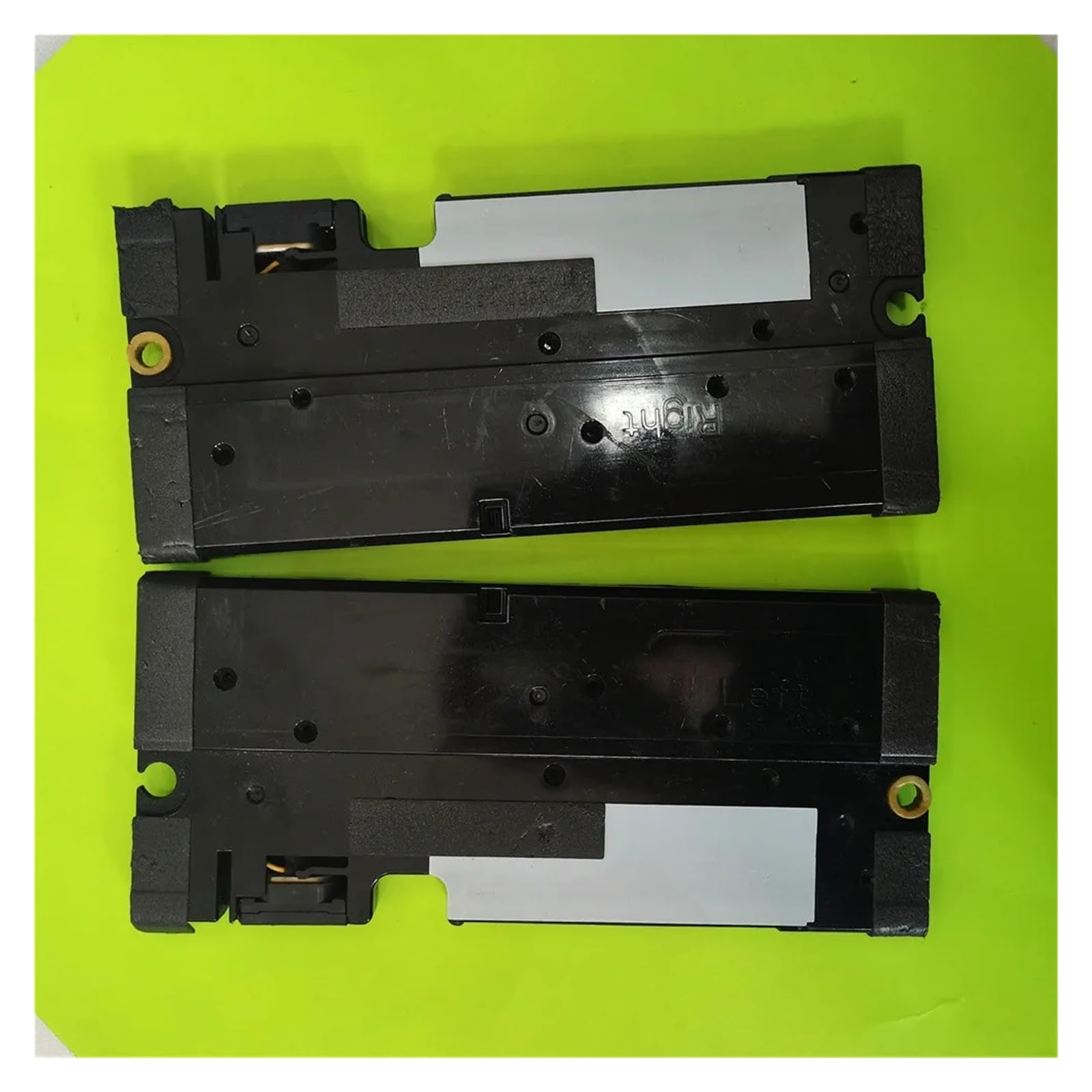 Haut-parleurs BN96-18088A = BN96-18088B 6 Ω 15 W, pavillon adapté aux téléviseurs UA55D6000SJ, UA55D6600WJ, UN55D6000SF et UA55D6000ST