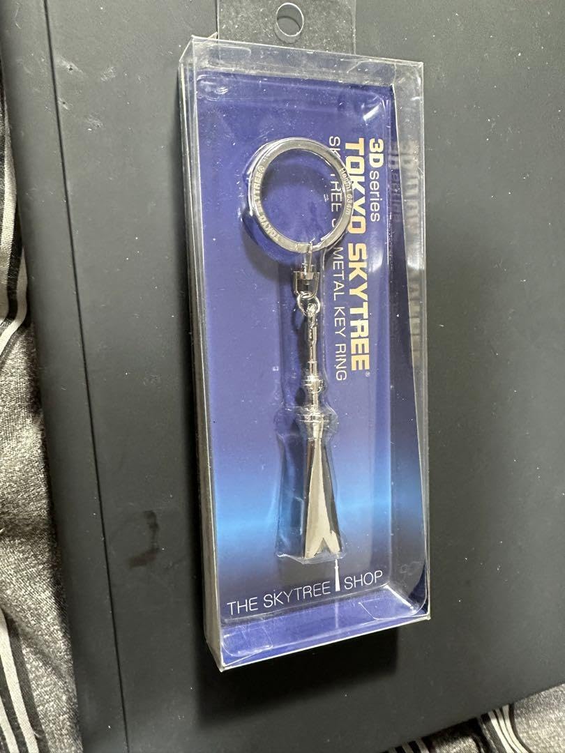 激レア　進撃の巨人 スカイツリー キーホルダー　限定品 71bLbgzkKUL._UF350,350_QL50_.jpg