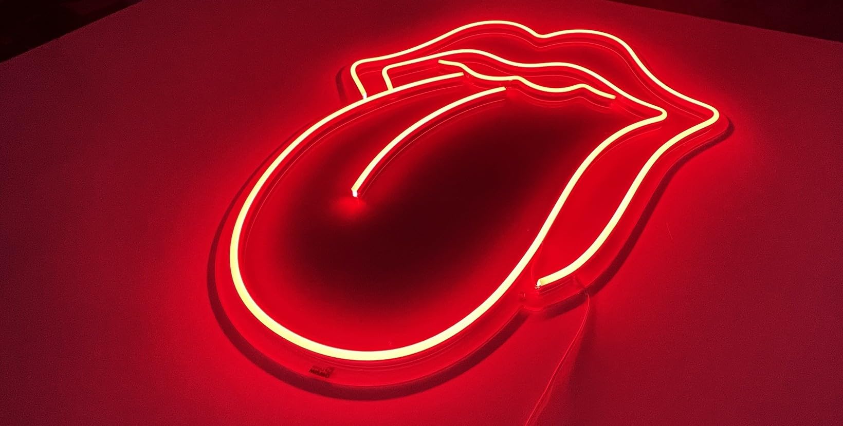 Neon LED flexible Rolling Stone Lèvres | Base en méthacrylate 5 mm | Usage intérieur | Taille 54 x 60 | Couleur rouge
