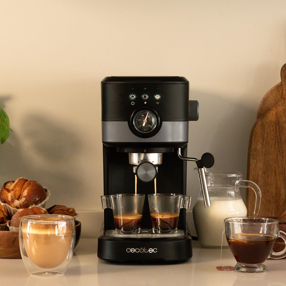 Cecotec Macchina da Caffè Espresso Power Espresso 20 Pecan Pro. 1100 W, Tecnologia ForceAroma da 20 bar, Vaporizzatore Orientabile, Braccio Doppio, Piastra Riscaldatrice per Tazze