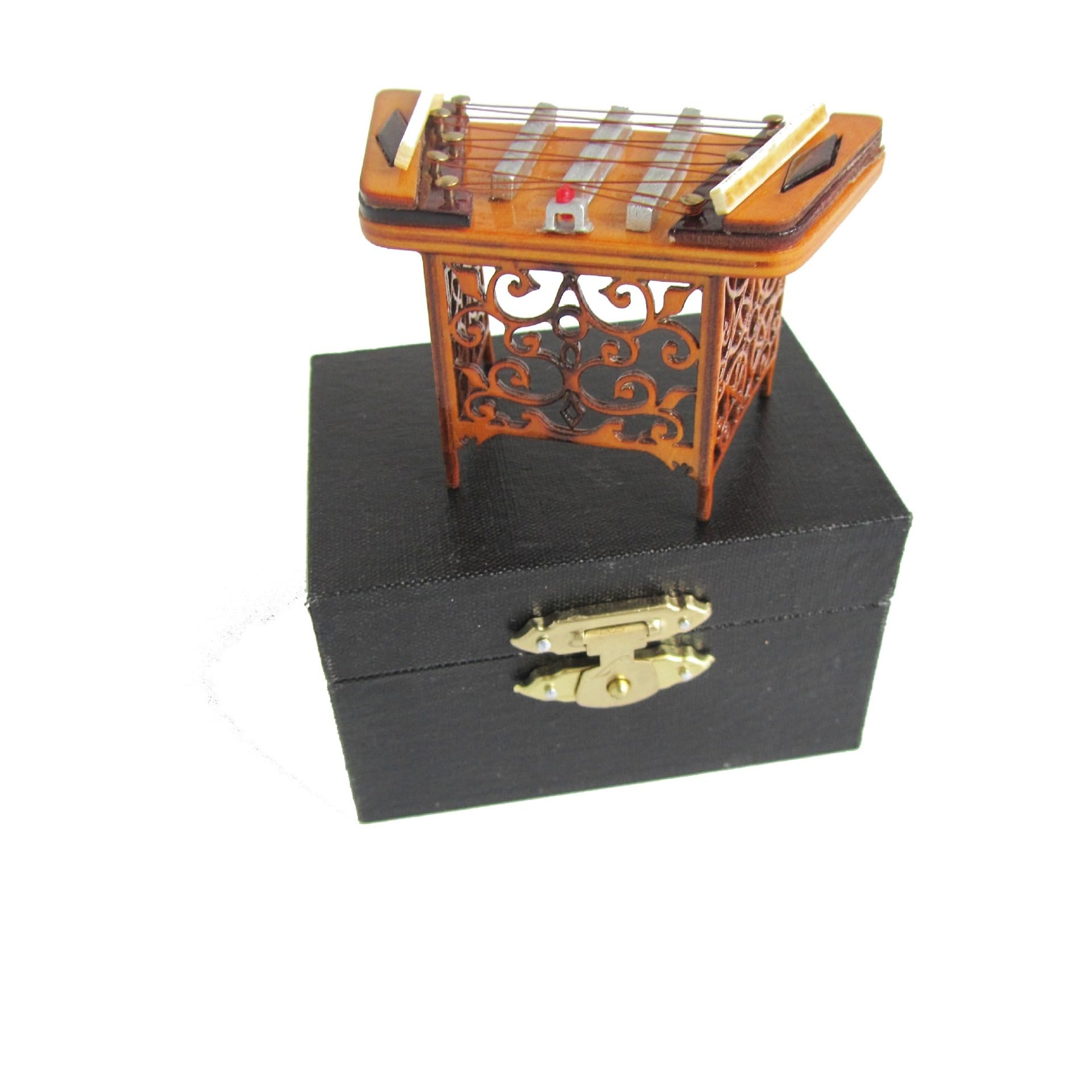 Mini modello di strumento musicale modello di dulcimer in miniatura strumento musicale ornamenti di dulcimer