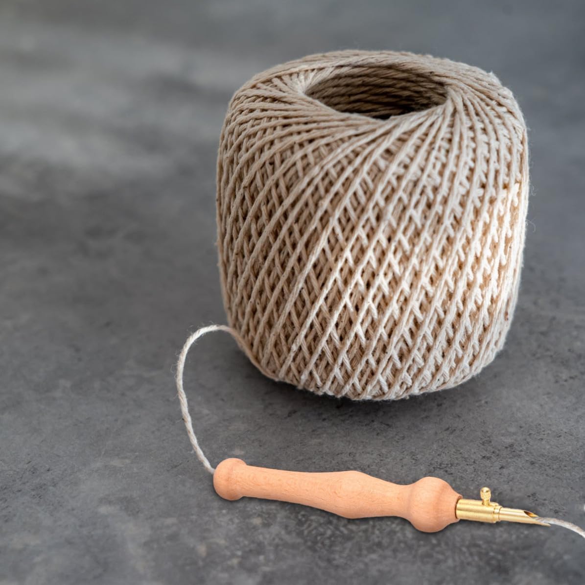 BETOOKY Wooden Handle Embroidery Threader Embroidery Needle with Thickened Copper Needle Smooth Wooden and Metal Material Suitable for Sewing