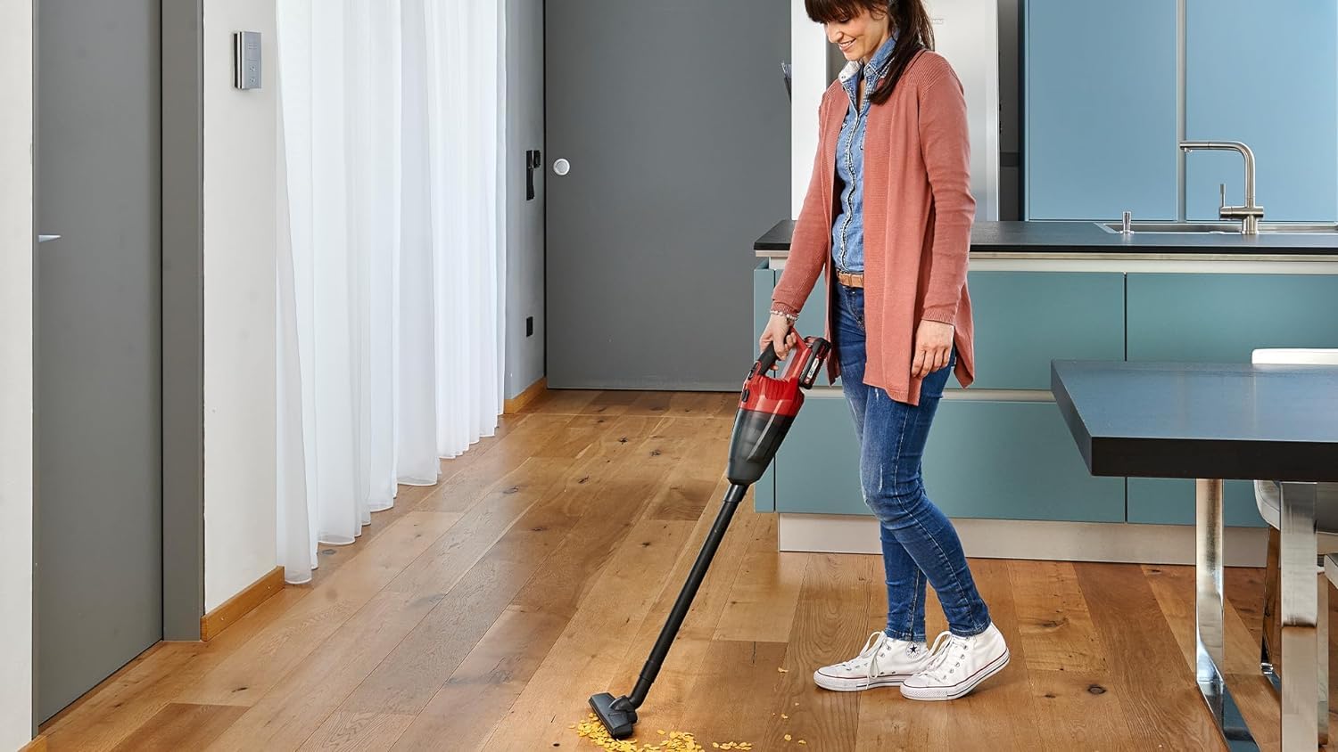 Einhell TE-VC 18 Li-Solo Aspiratore a batteria Power X-Change (18 V, serbatoio 0.54 L, prolunga con bocchetta pavimenti,bocchetta fughe e tessuti, senza batteria e caricabatteria)