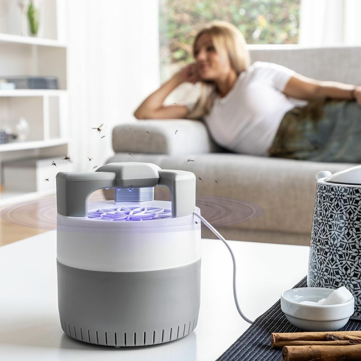 Lampada anti-zanzare, aspirazione UV 6 LED, repellente per zanzare anti nocivo, trappola per insetti volanti, uccide mosche elettriche, potente aspirazione, innocua per umani e animali