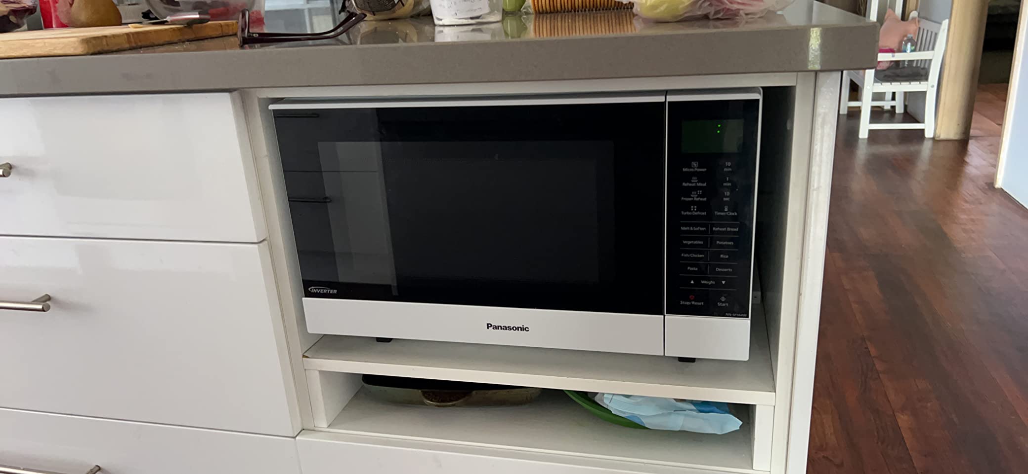 Panasonic 27L 1000W Flatbed Inverter Microwave Oven, White (NN