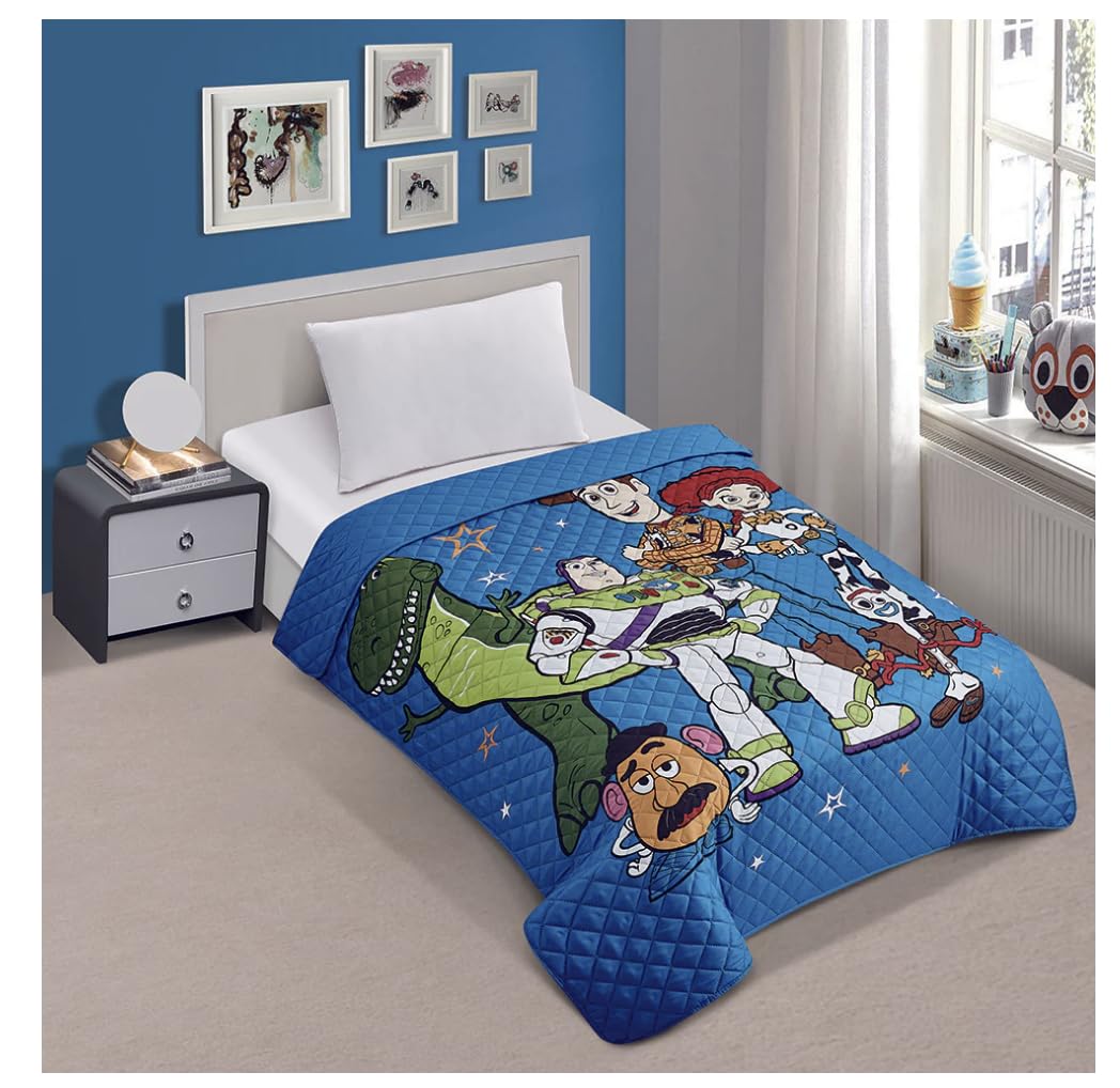 Amazon.com: Jay Franco Toy Story Twin Quilted Bedspread