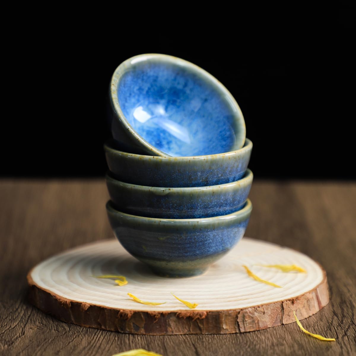 Sizikato, set da 5 pezzi in ceramica per sakè, include 1 bottiglia per sake e 4 bicchieri per sakè.