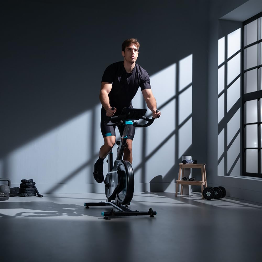 Cecotec Bicicletta Indoor DrumFit Indoor 7000 Magno Connected Resistenza Magnetica, Connettività Bluetooth, Design Compatto, Sella e Manubrio Ergonomici e Regolabili, Display LCD